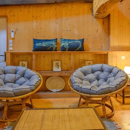 Vakantiehuis Domaine La Lomanha - Premium Charming Gimat